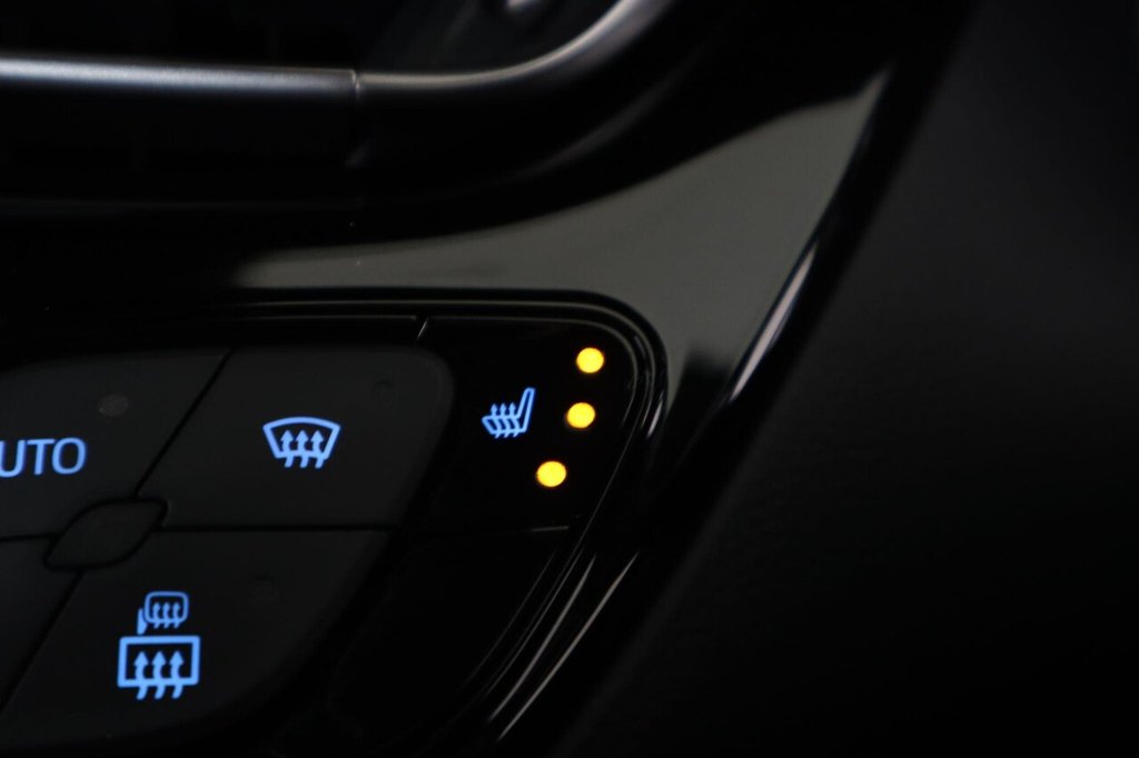 Used Toyota C-HR 2022 for sale - 76914766: Photo 21