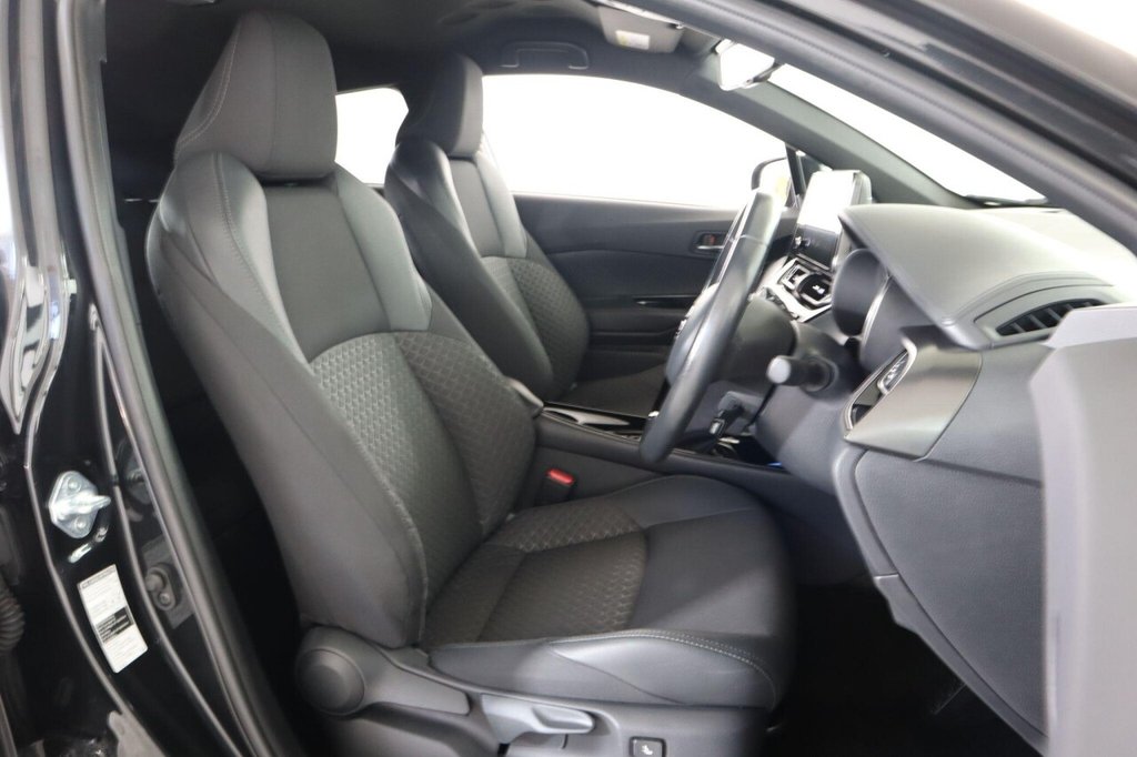 Used Toyota C-HR 2022 for sale - 76698560: Photo 15
