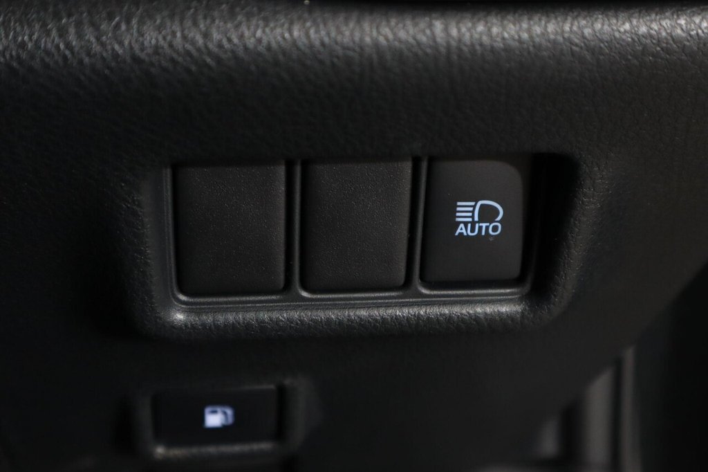 Used Toyota C-HR 2022 for sale - 76698560: Photo 28