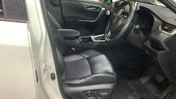 Used Toyota RAV4 2020 for sale - 77551708: Photo 8