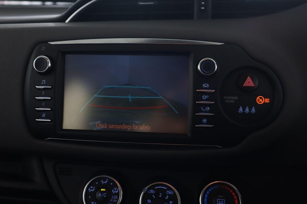 Used Toyota Yaris 2019 for sale - 77680995: Photo 41