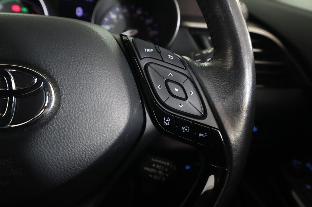 Used Toyota C-HR 2020 for sale - 76376006: Photo 46