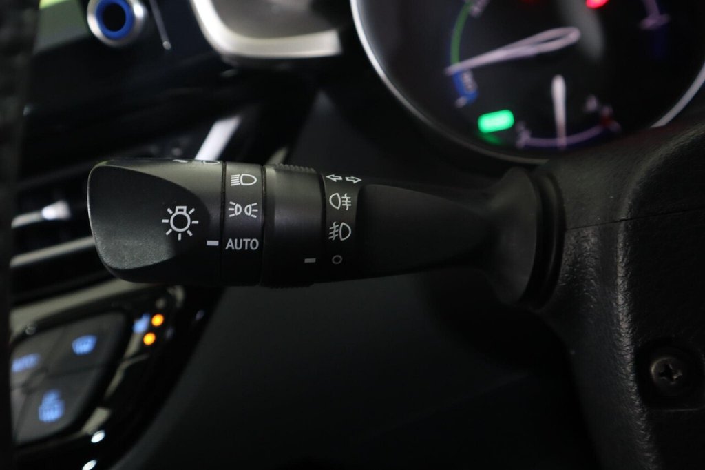 Used Toyota C-HR 2020 for sale - 76376006: Photo 48