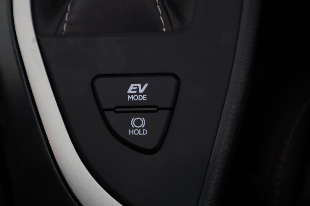 Used Lexus UX 2021 for sale - 76605024: Photo 27