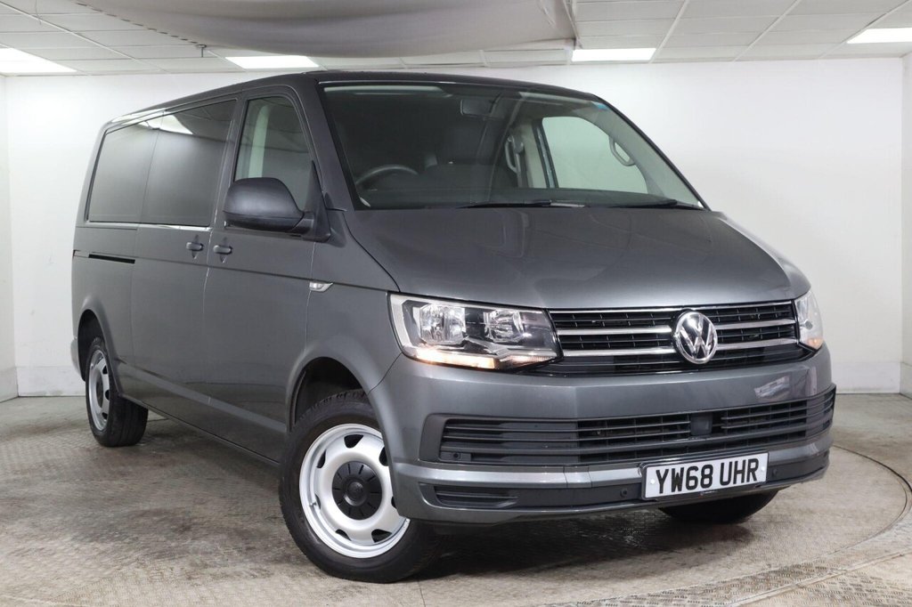 Used Volkswagen Transporter Shuttle 2019 for sale - 76417235: Photo 1