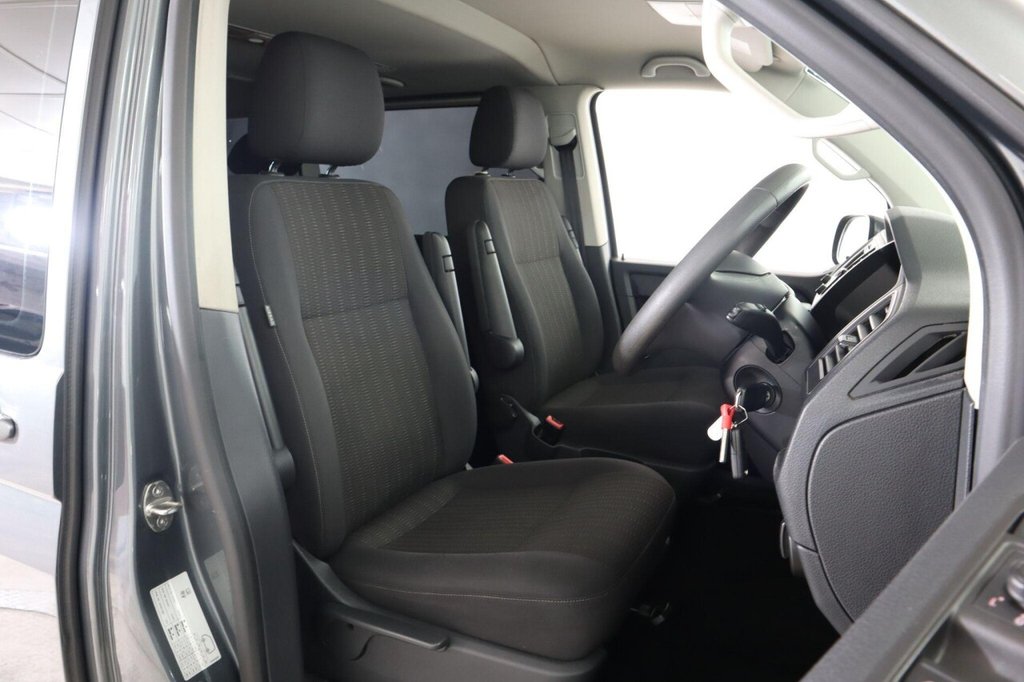 Used Volkswagen Transporter Shuttle 2019 for sale - 76417235: Photo 12