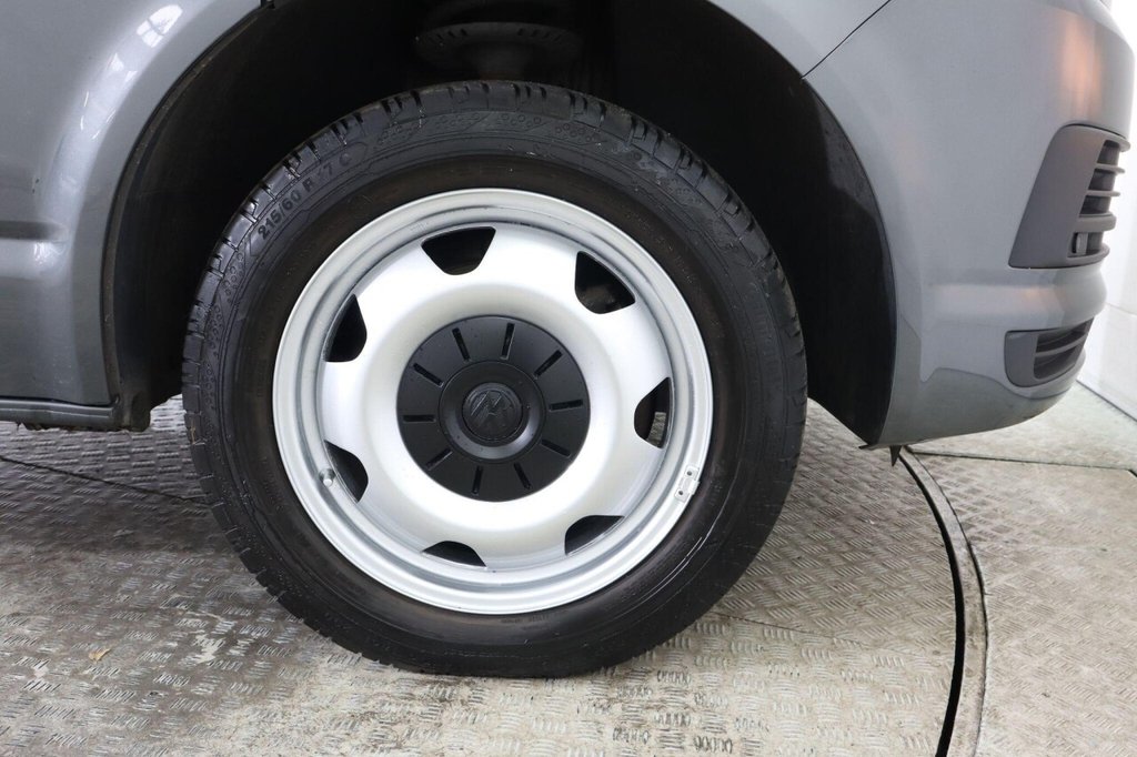 Used Volkswagen Transporter Shuttle 2019 for sale - 76417235: Photo 21