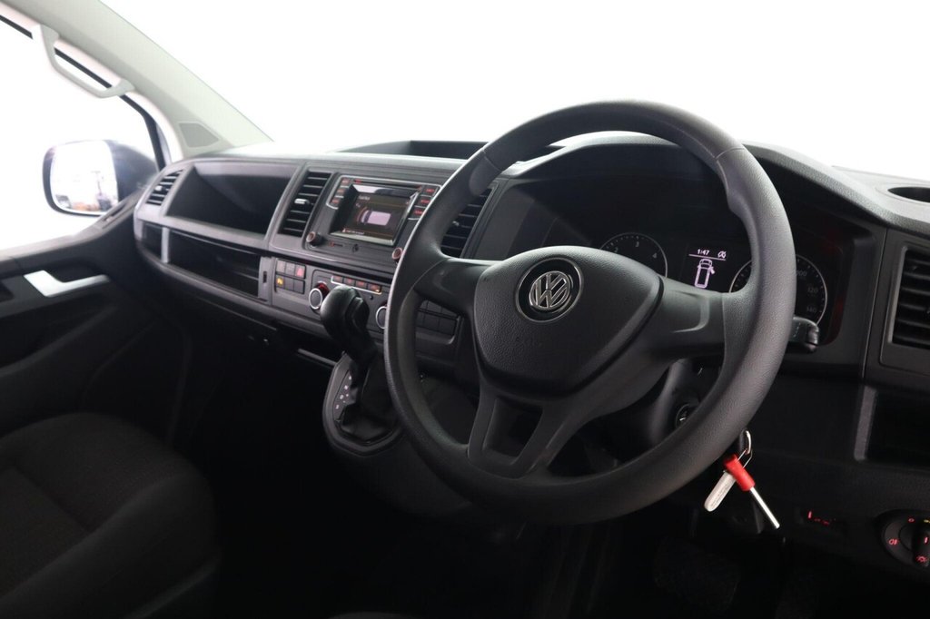 Used Volkswagen Transporter Shuttle 2019 for sale - 76417235: Photo 25