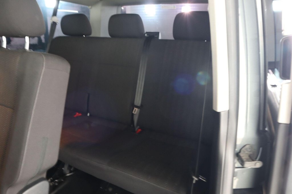 Used Volkswagen Transporter Shuttle 2019 for sale - 76417235: Photo 44