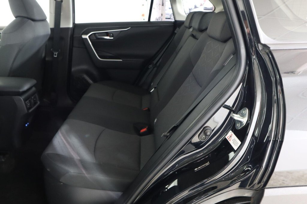 Used Toyota RAV4 2022 for sale - 76617433: Photo 16