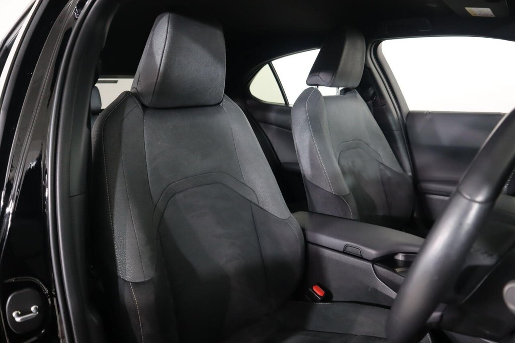 Used Lexus UX 2023 for sale - 76950463: Photo 15