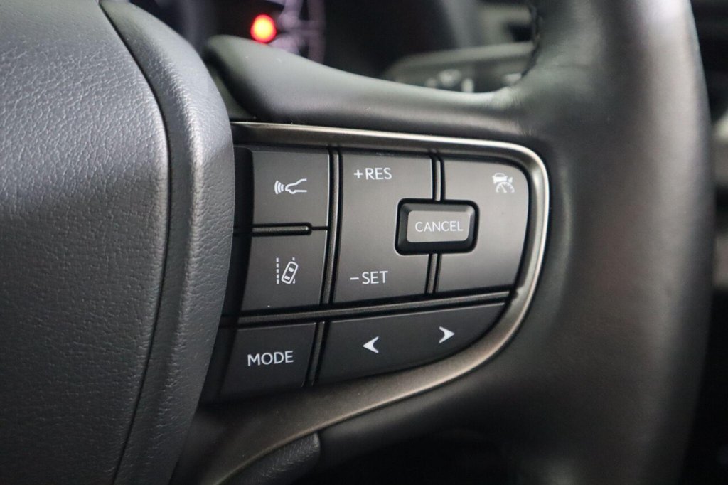 Used Lexus UX 2023 for sale - 76950463: Photo 28