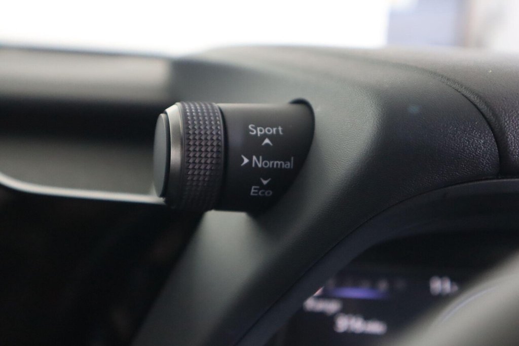 Used Lexus UX 2023 for sale - 76950463: Photo 31