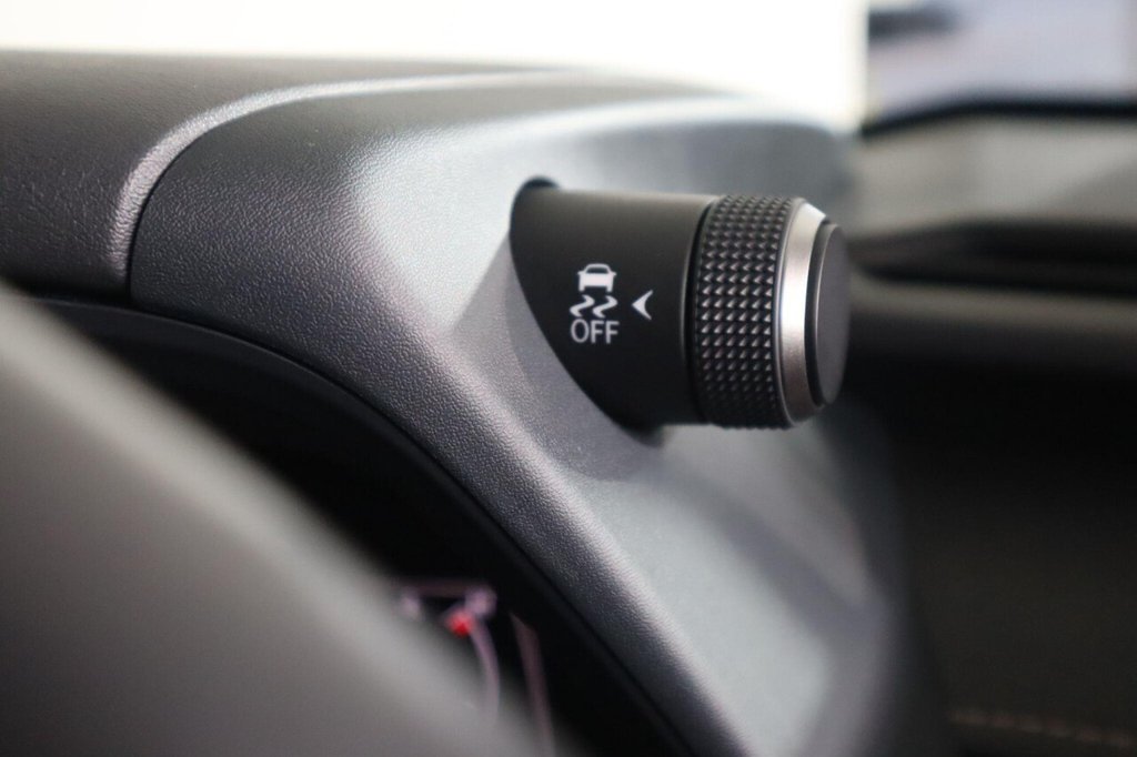 Used Lexus UX 2023 for sale - 76950463: Photo 32