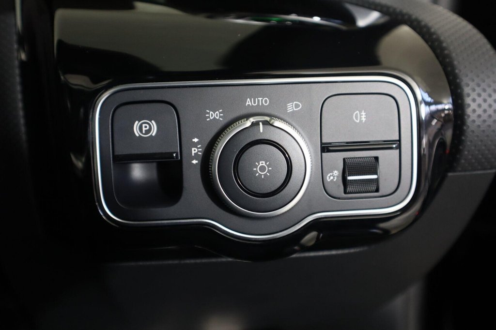 Used Mercedes-Benz CLA 2021 for sale - 76570197: Photo 23