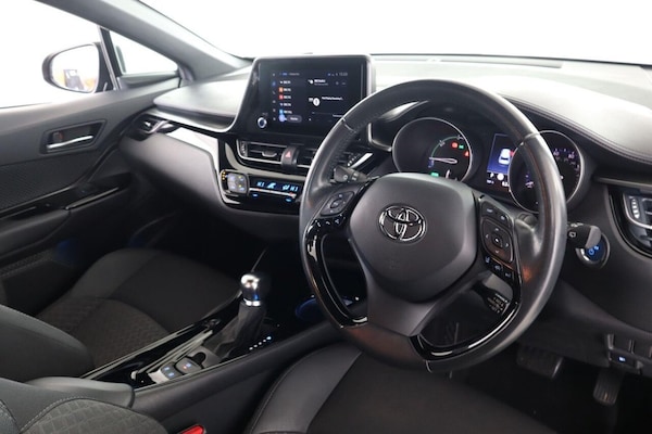 Used Toyota C-HR 2022 for sale - 76313103: Photo 12