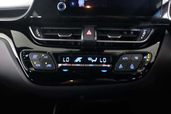 Used Toyota C-HR 2022 for sale - 76313103: Photo 24