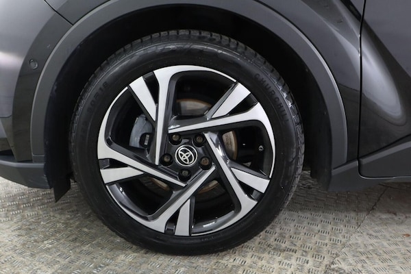 Used Toyota C-HR 2022 for sale - 76313103: Photo 32