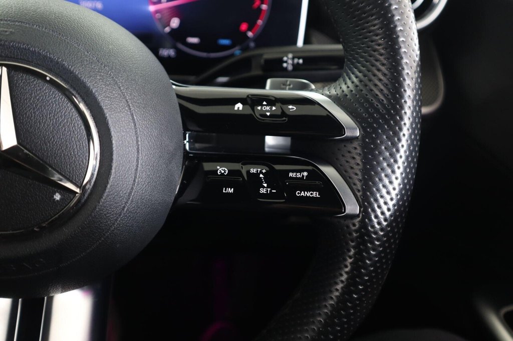 Used Mercedes-Benz GLC 2023 for sale - 77384589: Photo 17