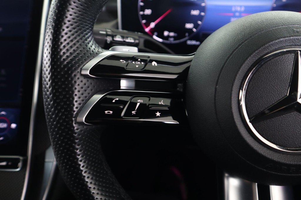 Used Mercedes-Benz GLC 2023 for sale - 77384589: Photo 18