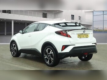Used Toyota C-HR 2023 for sale - 77609223: Photo