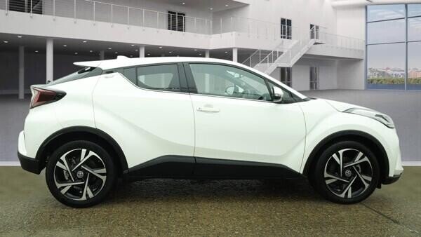 Used Toyota C-HR 2023 for sale - 77609223: Photo 5