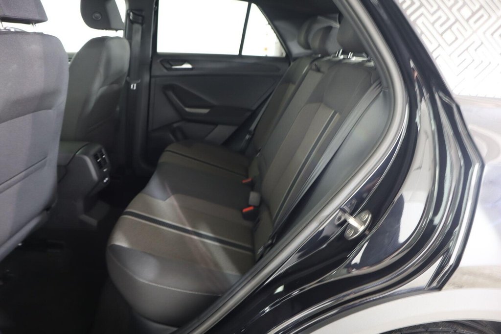 Used Volkswagen T-Roc 2022 for sale - 77250460: Photo 16