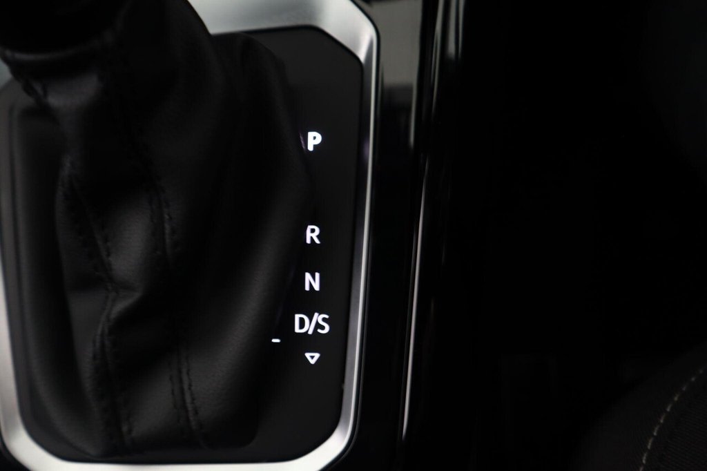 Used Volkswagen T-Roc 2022 for sale - 77250460: Photo 22