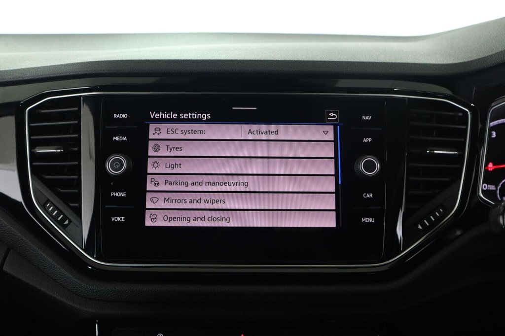 Used Volkswagen T-Roc 2022 for sale - 77250460: Photo 39