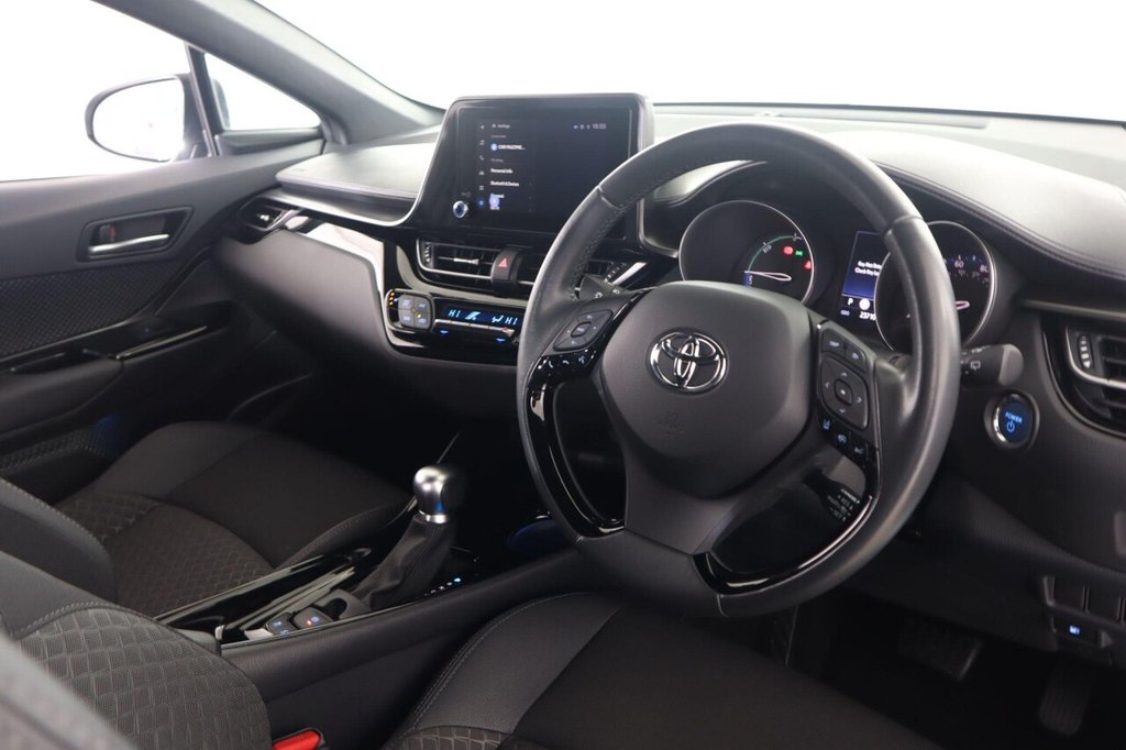 Used Toyota C-HR 2023 for sale - 77250778: Photo 11