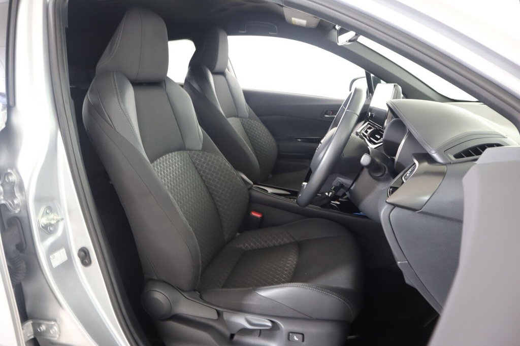 Used Toyota C-HR 2023 for sale - 77250778: Photo 14