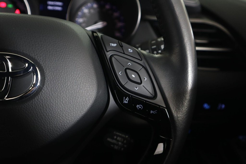 Used Toyota C-HR 2023 for sale - 77250778: Photo 18