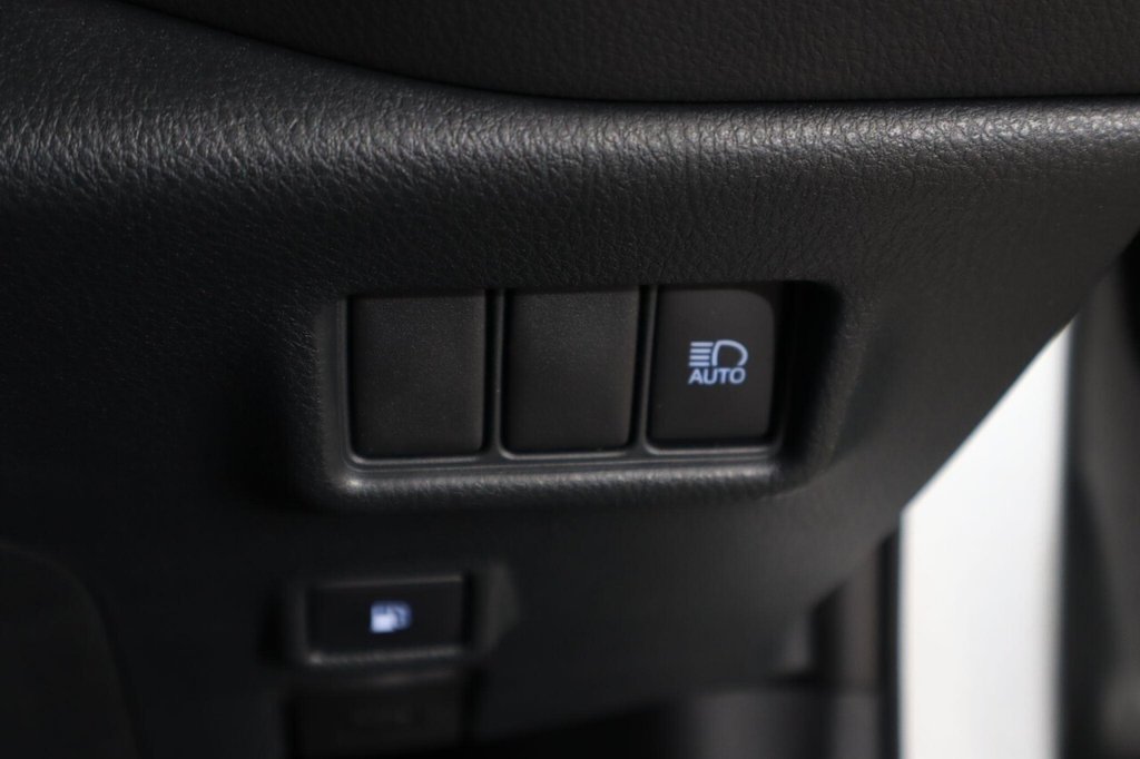 Used Toyota C-HR 2023 for sale - 77250778: Photo 26