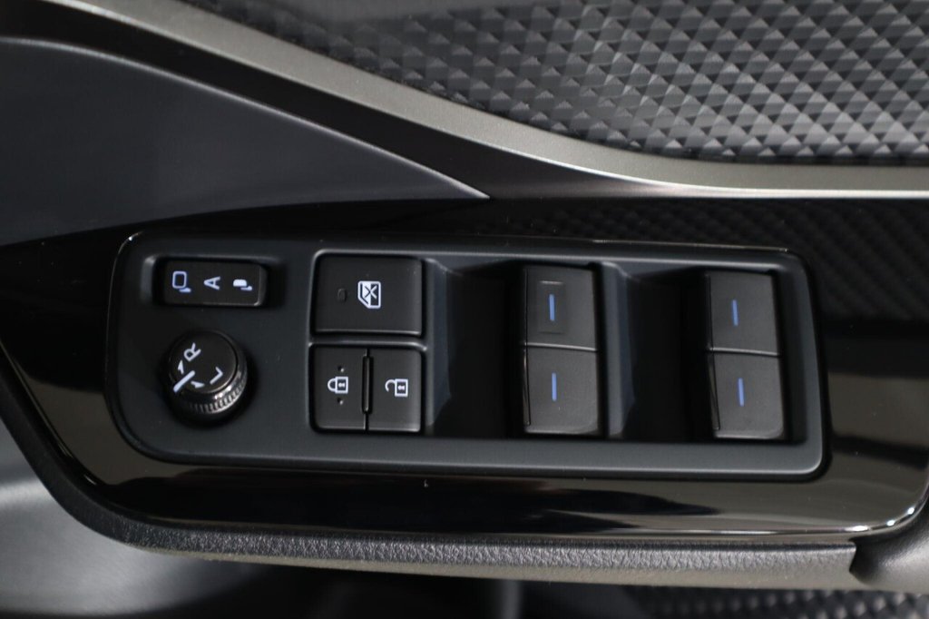 Used Toyota C-HR 2023 for sale - 77250778: Photo 27