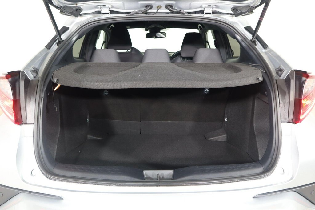 Used Toyota C-HR 2023 for sale - 77250778: Photo 44