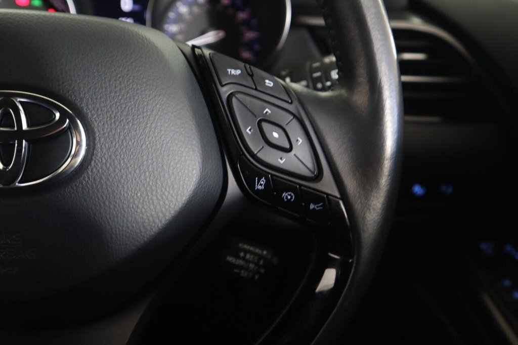 Used Toyota C-HR 2022 for sale - 78154055: Photo 18