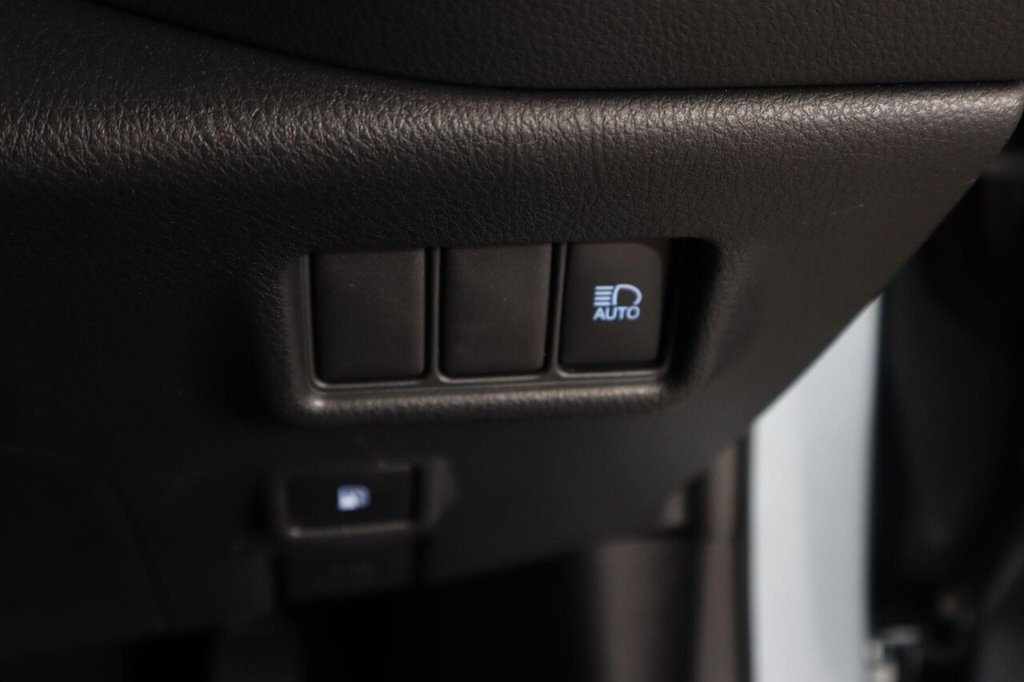 Used Toyota C-HR 2022 for sale - 78154055: Photo 28