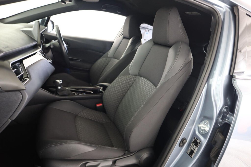 Used Toyota C-HR 2022 for sale - 78154055: Photo 47