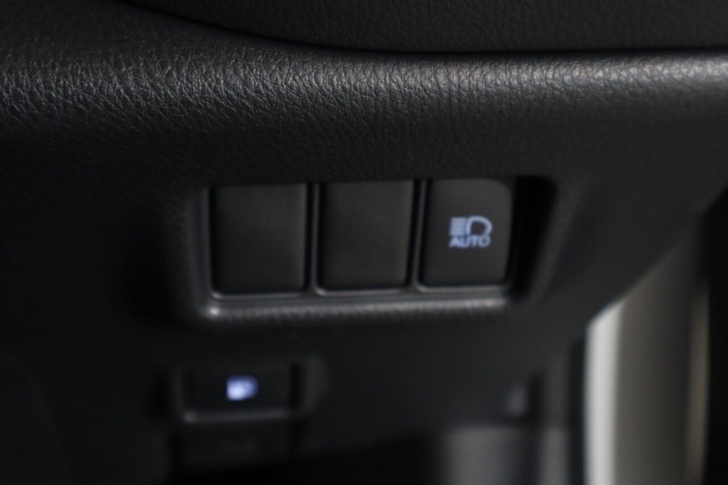 Used Toyota C-HR 2021 for sale - 76740401: Photo 27