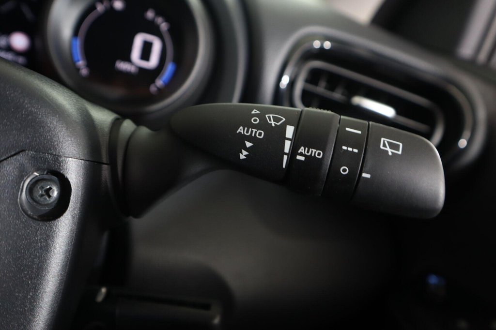 Used Toyota Yaris 2022 for sale - 77327925: Photo 17