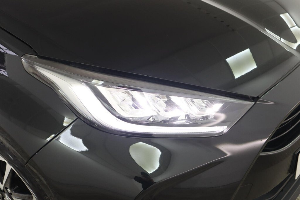 Used Toyota Yaris 2022 for sale - 77327925: Photo 42