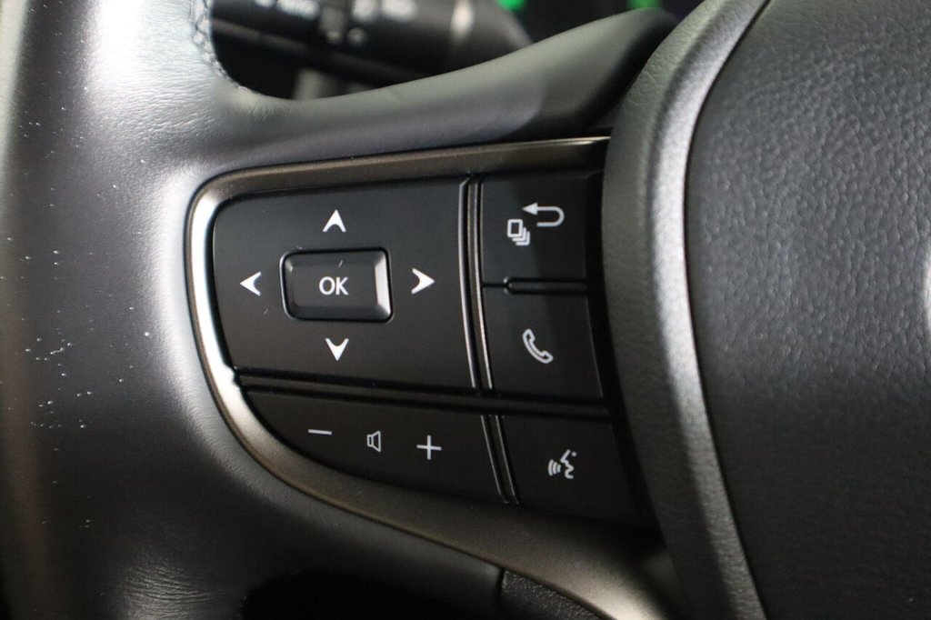 Used Lexus UX 2023 for sale - 76986342: Photo 44