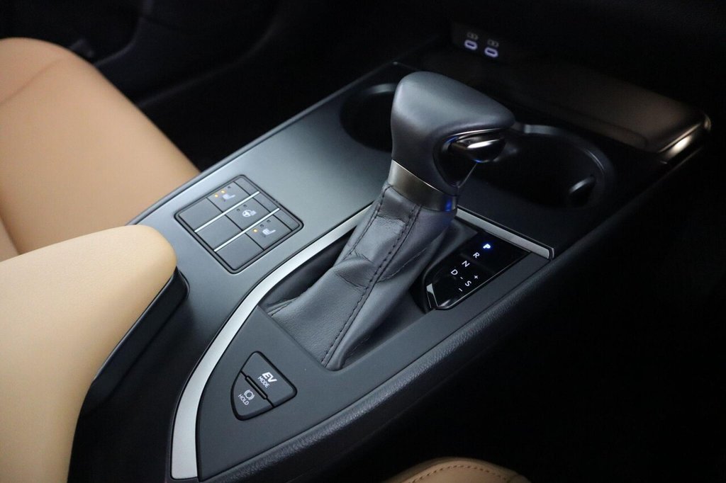 Used Lexus UX 2023 for sale - 76986342: Photo 46