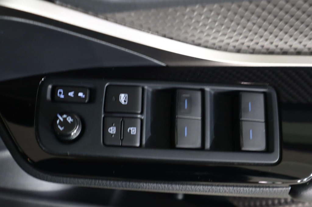 Used Toyota C-HR 2022 for sale - 77227002: Photo 27