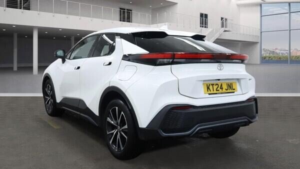 Used Toyota C-HR 2024 for sale - 77551804: Photo 2