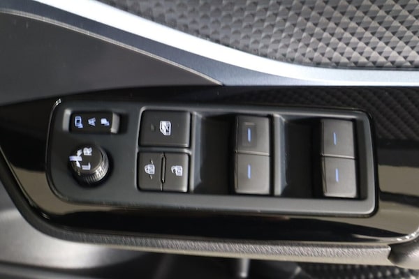 Used Toyota C-HR 2022 for sale - 76267160: Photo 25