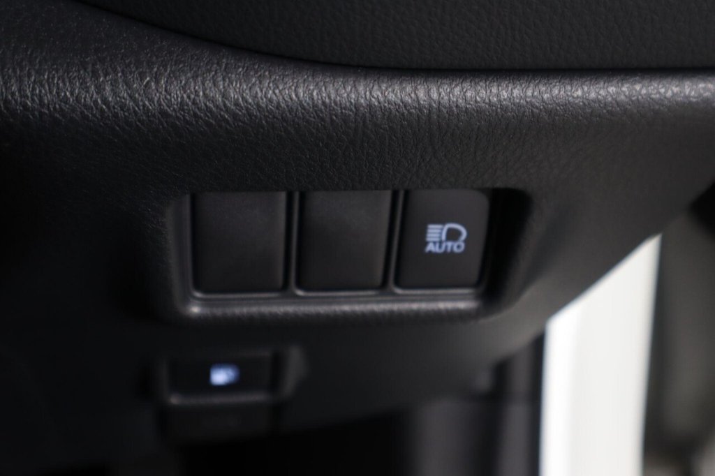 Used Toyota C-HR 2023 for sale - 77551796: Photo 26