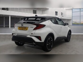 Used Toyota C-HR 2023 for sale - 77551796: Photo
