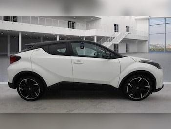 Used Toyota C-HR 2023 for sale - 77551796: Photo