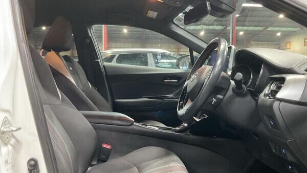 Used Toyota C-HR 2023 for sale - 77551796: Photo 8